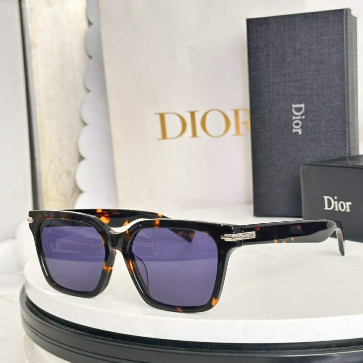 Picture of Dior Sunglasses _SKUfw77121934fw